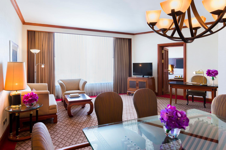 Dining Room 8