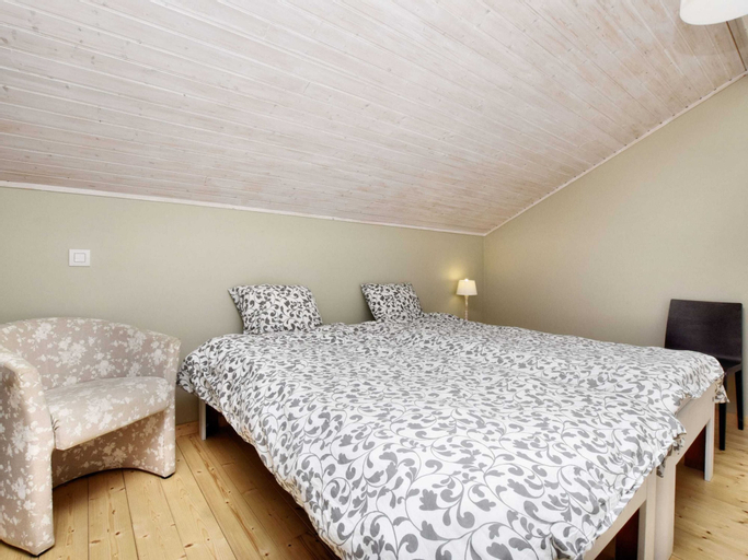 Bedroom 3, Cozy Chalet in Soy with Sauna, Luxembourg