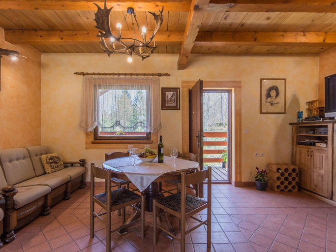Others 5, Adorable Home With Pool & Hot Tub Surrounded by Beautiful Nature, Brod Moravice
