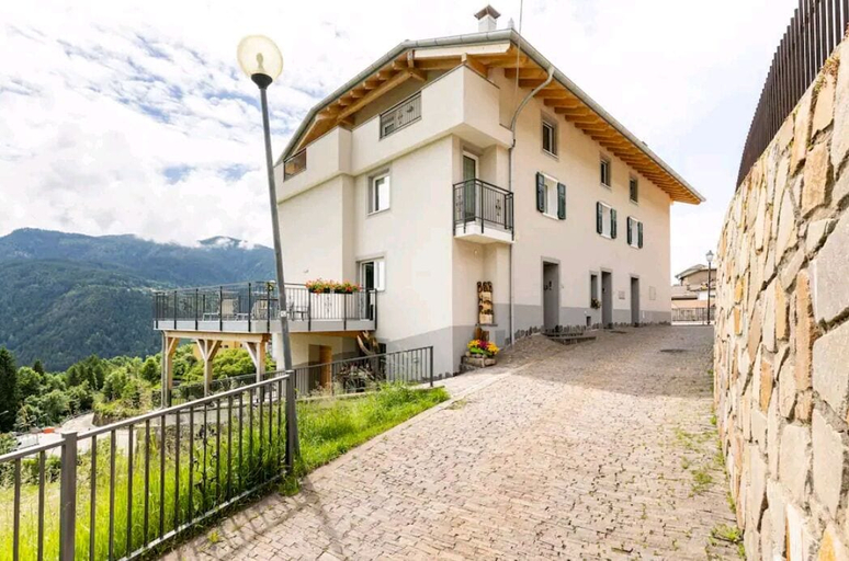 Exterior & Views 2, B&B NONNA ROSA, Trento