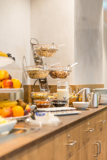 Others 4, Ammi Hotel Garni, Starnberg