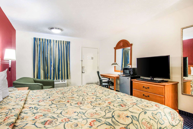 Bedroom 3, Rodeway Inn La Grange East, Troup