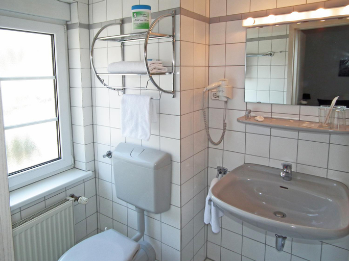 Bathroom 3