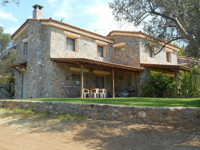 Others 4, Alilea, Central Greece