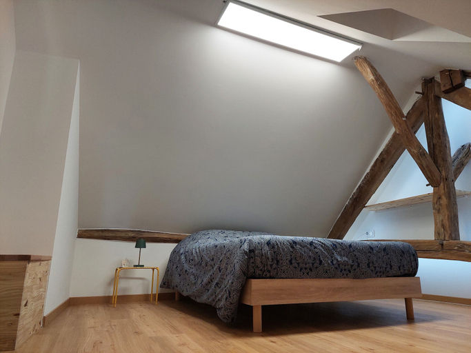 Bedroom 3, Le km99, Yonne