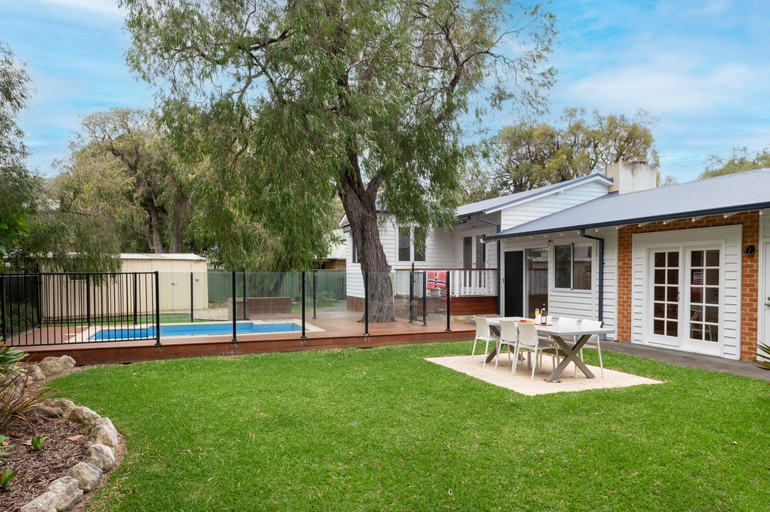 Others 5, Summer Cottage, Busselton
