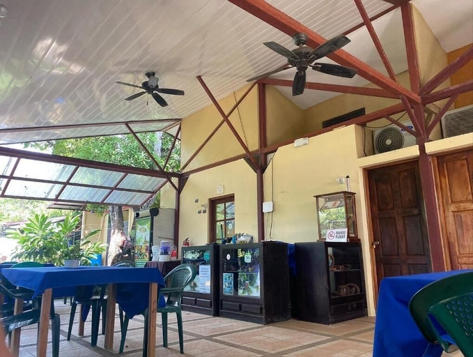 Food & Drinks 5, Cabinas Arribadas, Nicoya