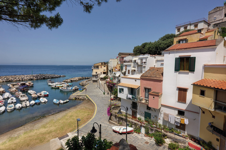 Sea Breeze Residence, Napoli