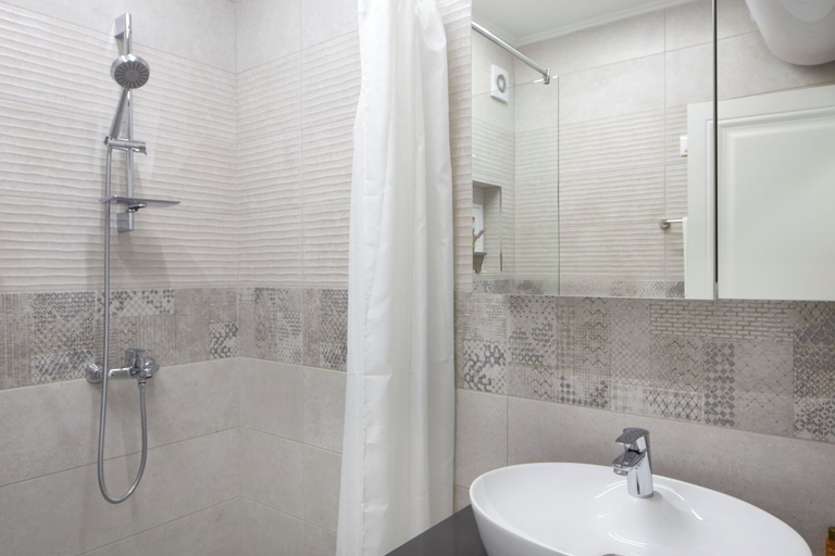 Bathroom 4, Bellicity Apart Complex, Nesebar