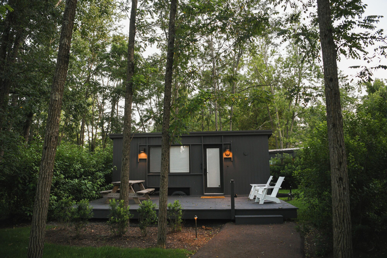 Exterior 5