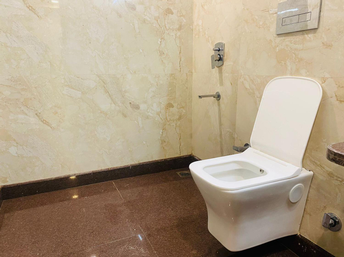 Bedroom 4, Qotel Hotel Pitampura, West