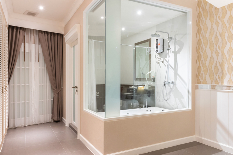 Bathroom 3