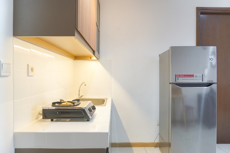Others 4, Comfort and Spacious 1BR M-Town Signature Apartment By Travelio, Tangerang