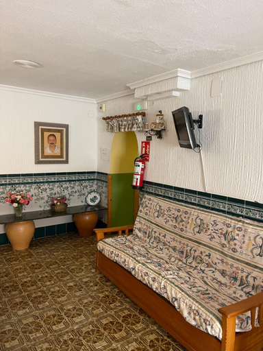 Others 3, Hostal Rosaleda, Castellón