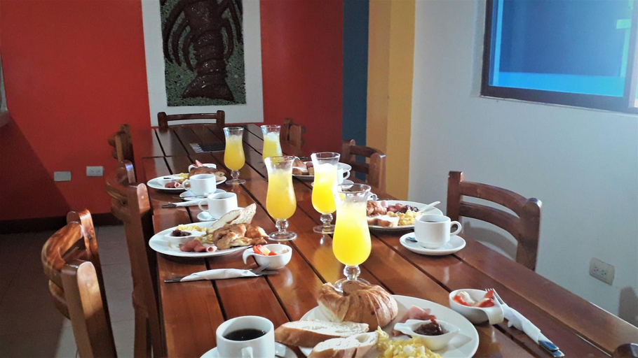 Others 5, Hostal El Pinzon, Santa Cruz
