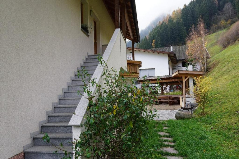 Others 4, Pretzerhof, Bolzano