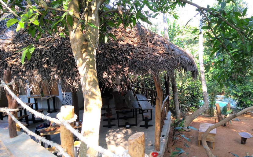 Food & Drinks 2, Manthally Cabanas, Hikkaduwa
