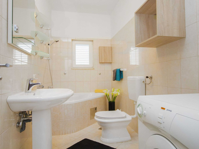 Bathroom 4, Exquisite Villa with Private Hot Tub in Grebaštica, Šibenik