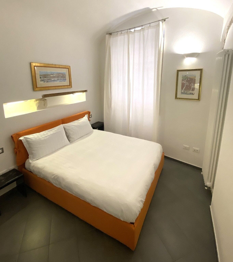Bathroom 4, CMH Castello Suites, Cagliari