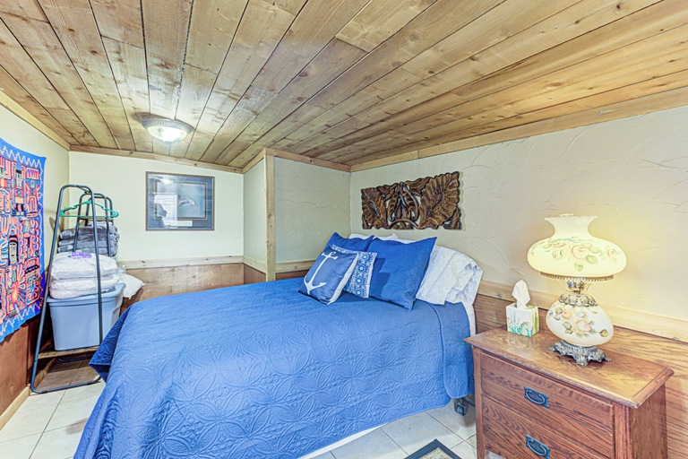 Bedroom 2, Kingsland Duo 2 Cottages in 1 w/ Lakeview!, Burnet