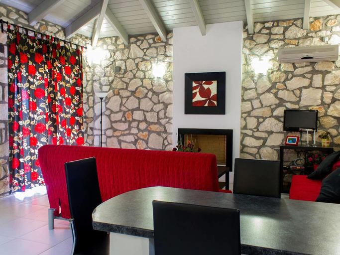 Others 3, Welcoming Villa near Sea in Agrilia, Ionian Islands