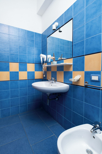 Bathroom 4, Oasi Azzurra, Messina
