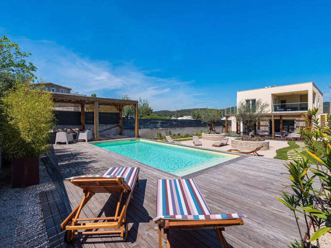 Sport & Beauty 1, Villa in Bibinje with Private Pool, Bibinje
