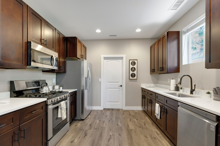 Others 5, Mission Timber Smith, Coconino