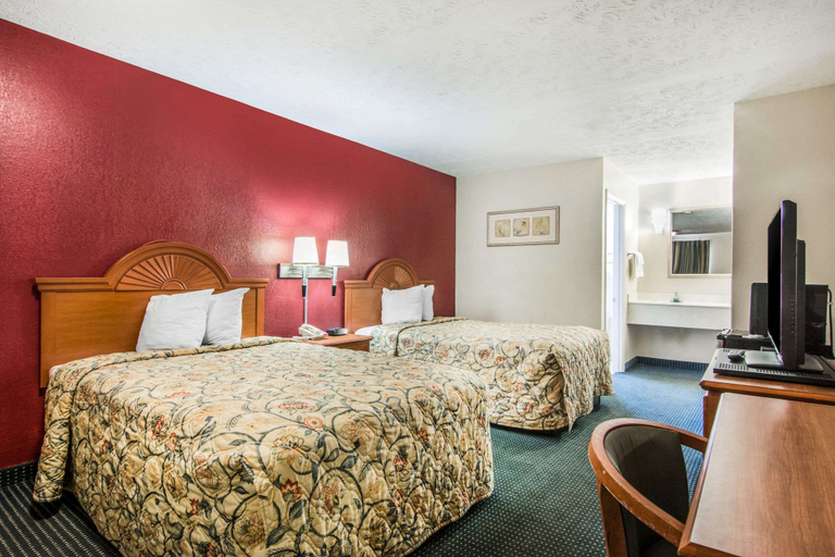 Bedroom 3, Rodeway Inn La Grange East, Troup