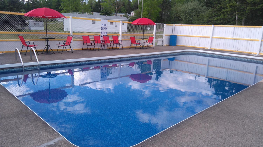 Sport & Beauty 5, Oasis Motel, Antigonish