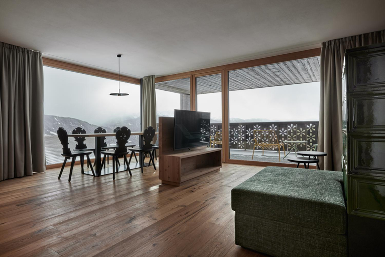 Others 4, Mountain Lodge Margit, Bolzano