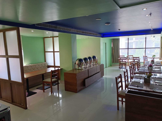 Food & Drinks 4, Hotel Autumn Crocus, Kamrup Metropolitan