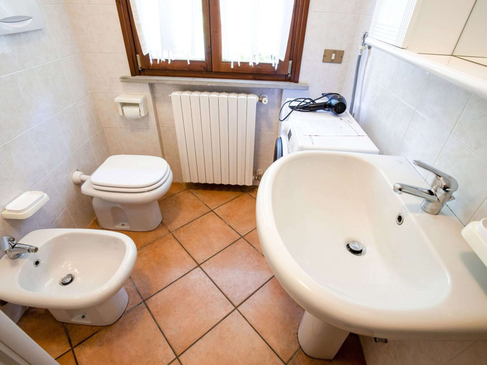 Bathroom, Belvilla by OYO Casa Monaga, Brescia