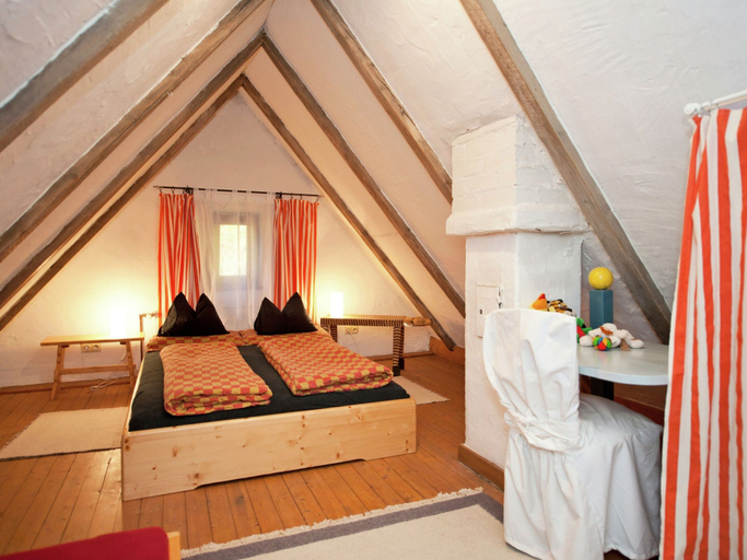 Bedroom 2, Geraumiger Ruckzugsort, Weissenburg, Weißenburg-Gunzenhausen