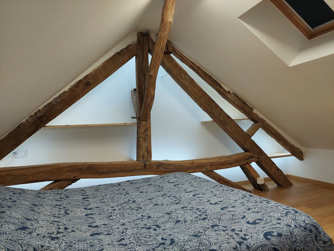 Bedroom 4, Le km99, Yonne