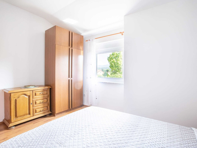 Bedroom 4, Modern Apartment in Viskovo With Balcony, Viškovo