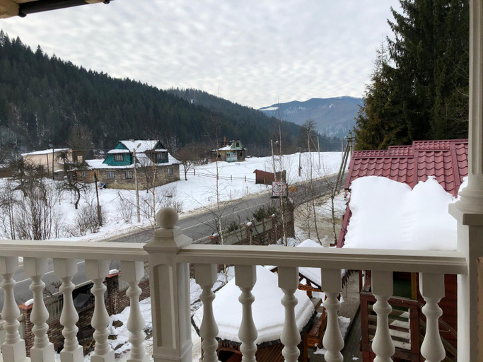 Others 5, Complex Mriya, Iaremchans'ka