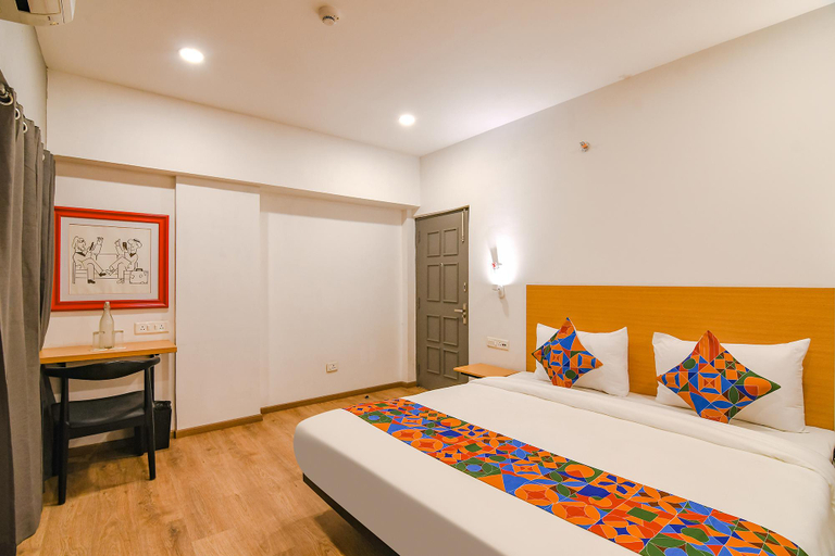 Bedroom 3, FabHotel Sayeeda International - 600m from Park Circus 7 Point, Kolkata