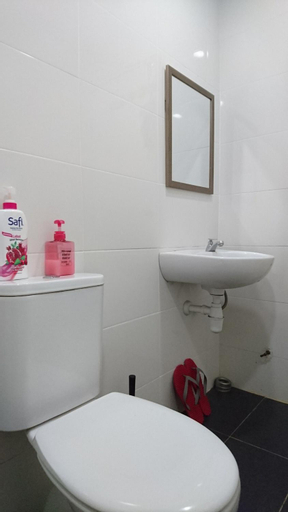 Bathroom 17