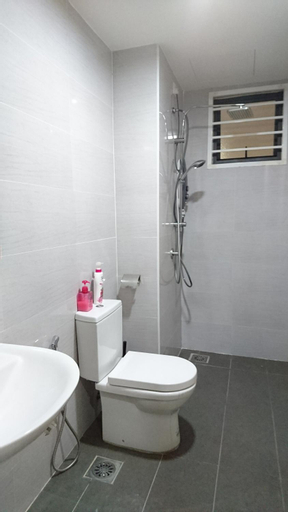 Bathroom 8