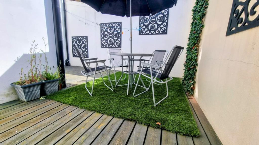Others 2, Surbiton Luxury Garden House 19A, London