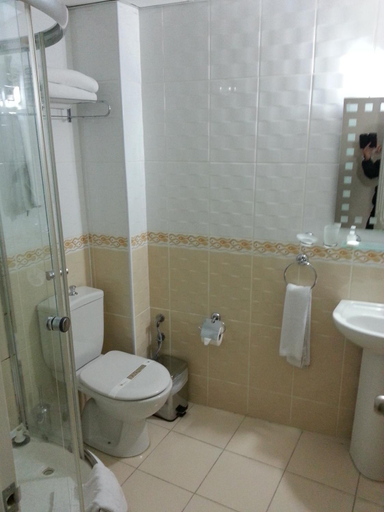 Bathroom 3, May Hotel Istanbul, Fatih