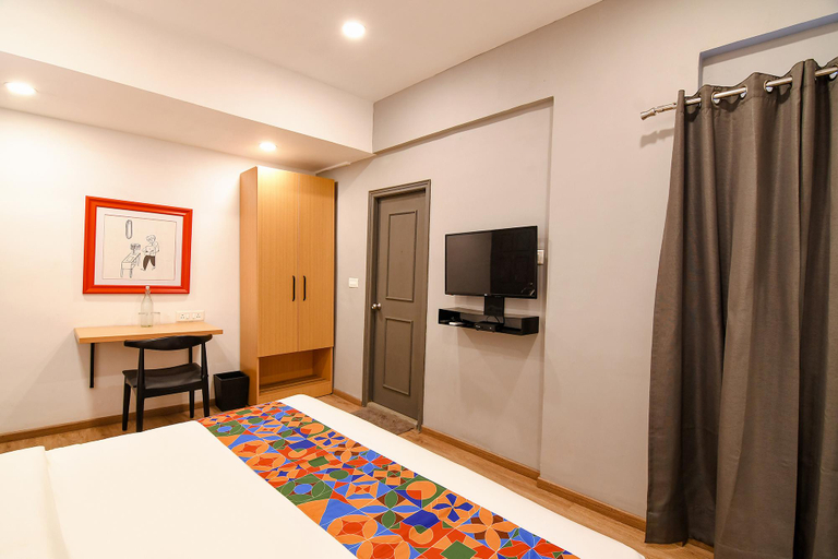 Bedroom 3, FabHotel Sayeeda International - 600m from Park Circus 7 Point, Kolkata