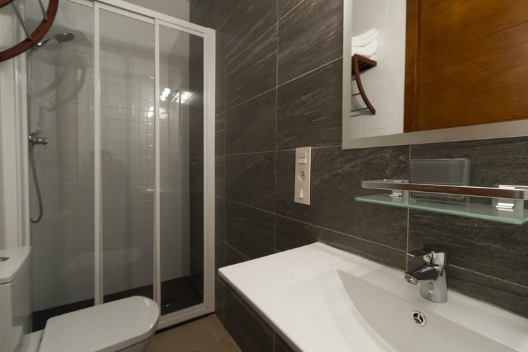 Bathroom 3, Apartamentos Plaza Nueva Sevilla, Sevilla