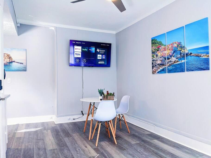 Others 5, Elegant 1Bed Montrose-CinqueTerre@TheItalianPlaza, Houston