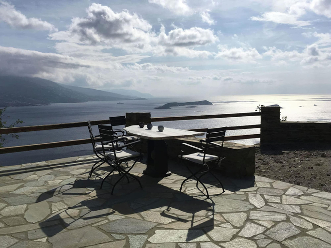 Others 5, Comfortable Villa near Sea in Andros, South Aegean
