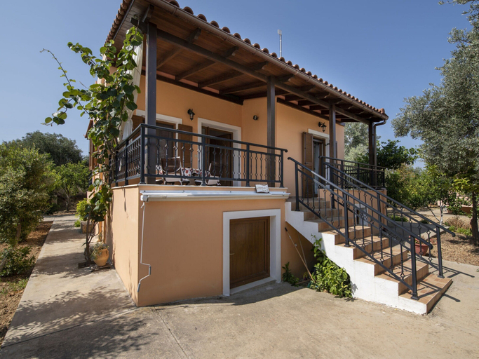 Exterior & Views 1, Villa in Crete near Beach and Olive Groves, Crete