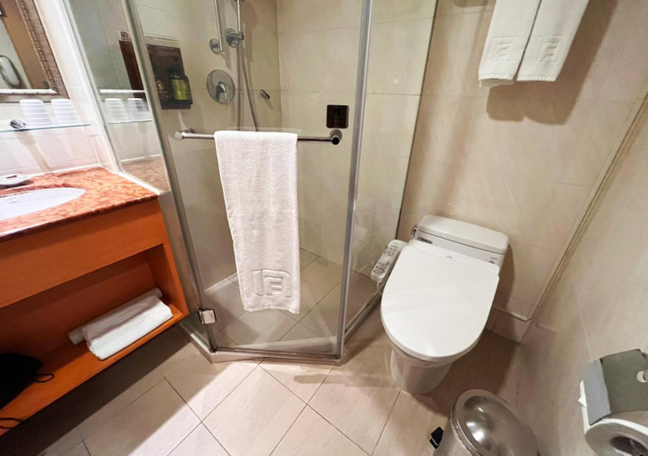Bathroom 4, Fu Ward Hotel Tainan, Tainan