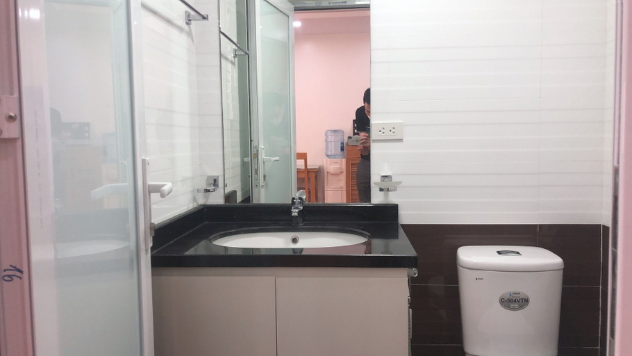 Bathroom 5, NINE HOUSING 92 Dao Tan, Ba Đình