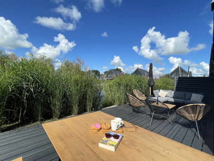 Exterior 5, Water Villa in Balk With Private Jetty, Gaasterlân-Sleat
